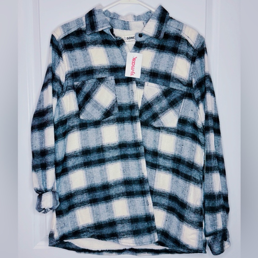 NWT shacket